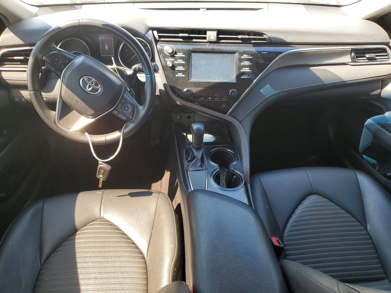 2018 TOYOTA CAMRY SE photo 22