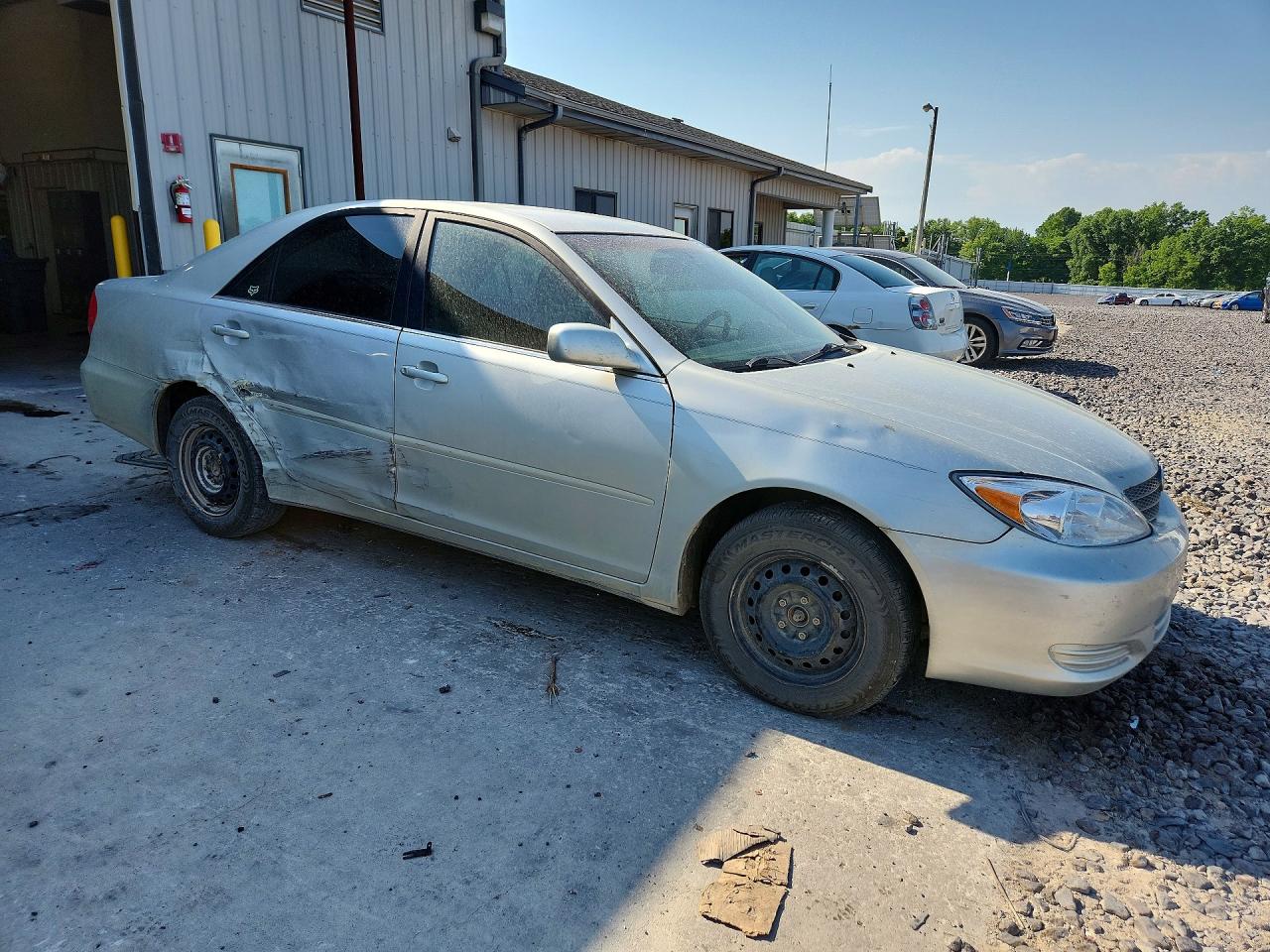 2002 TOYOTA CAMRY LE photo 7