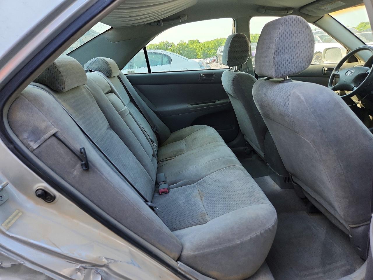 2002 TOYOTA CAMRY LE photo 19