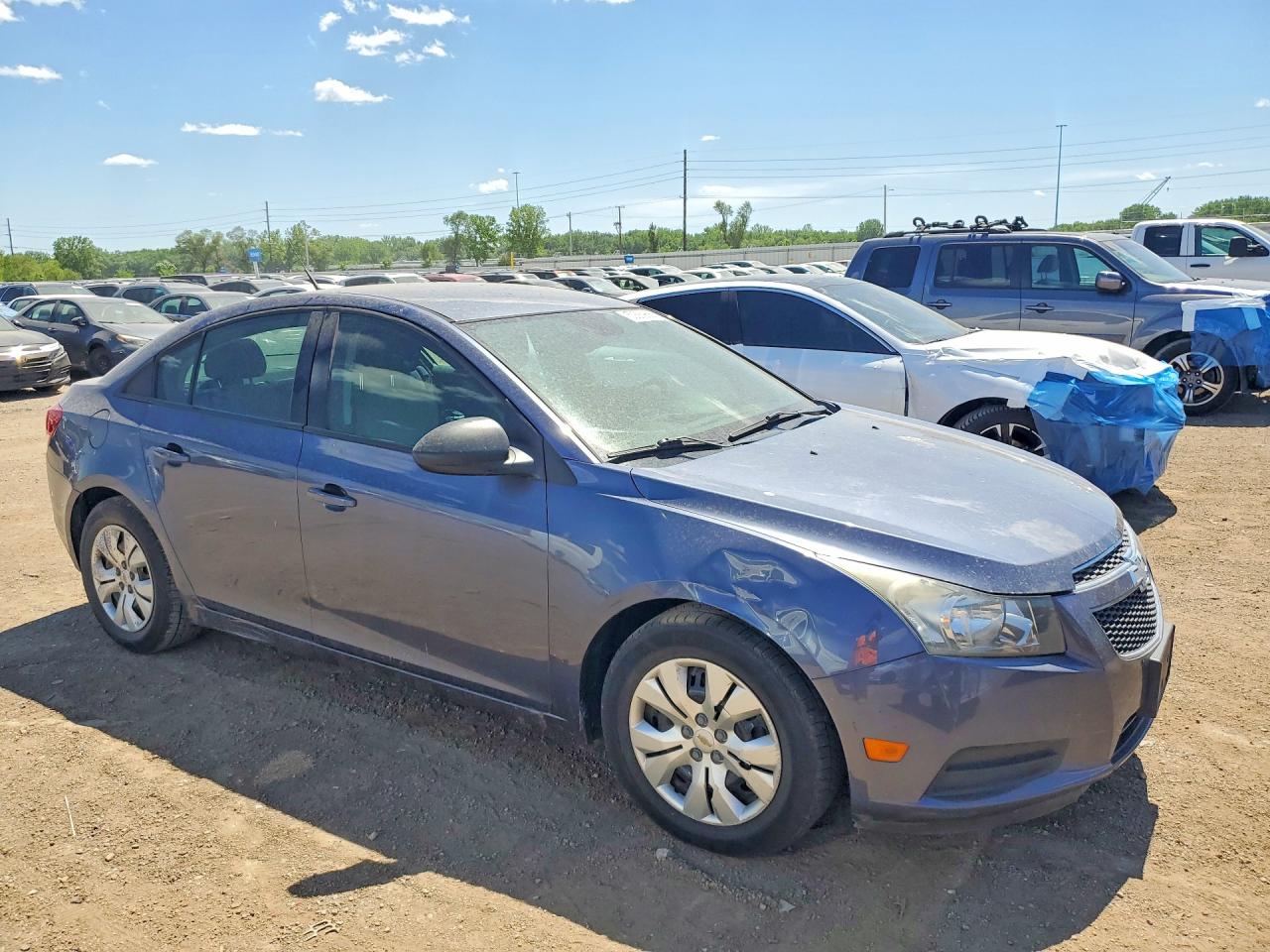2013 CHEVROLET CRUZE LS photo 7