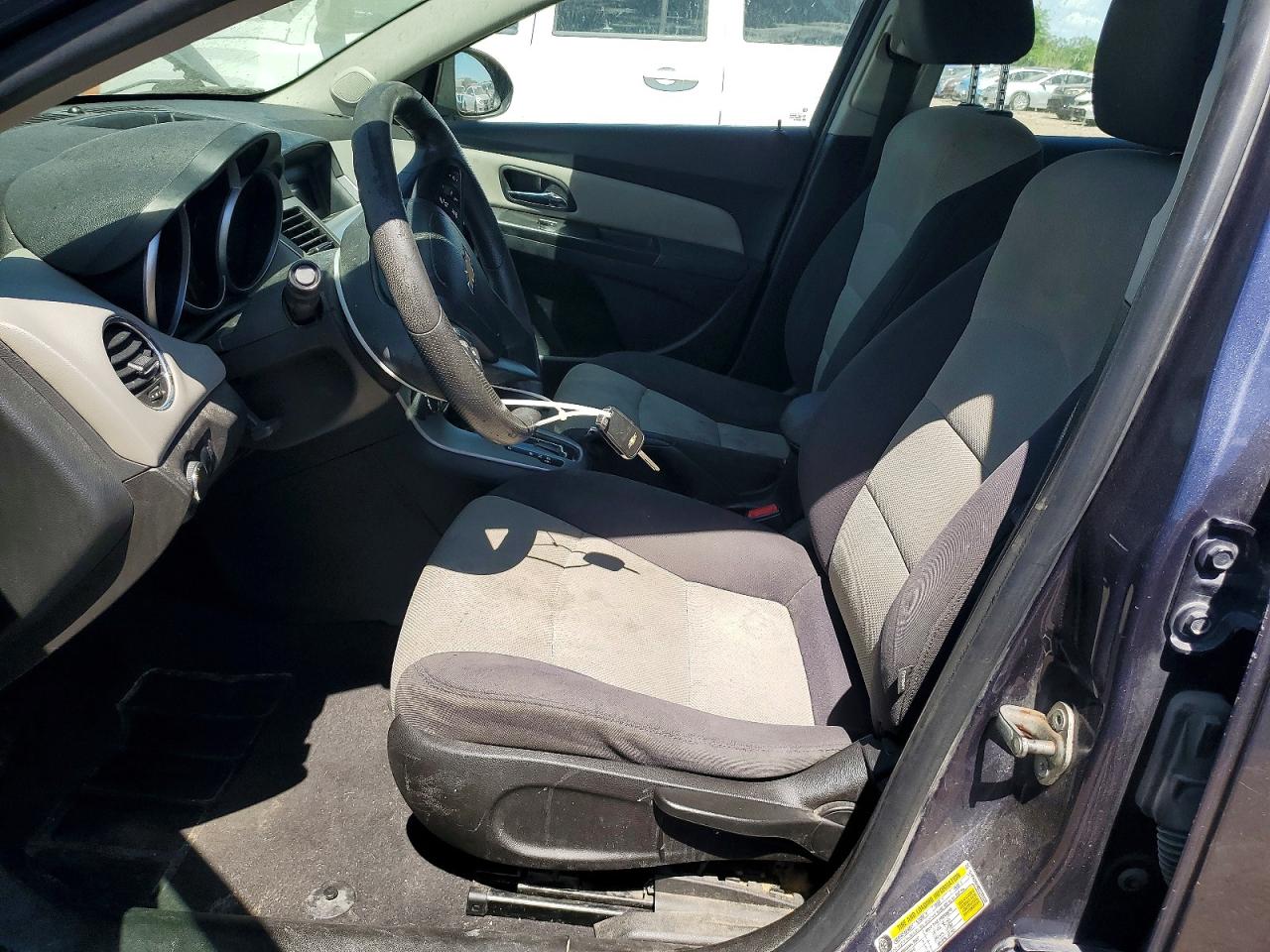 2013 CHEVROLET CRUZE LS photo 13