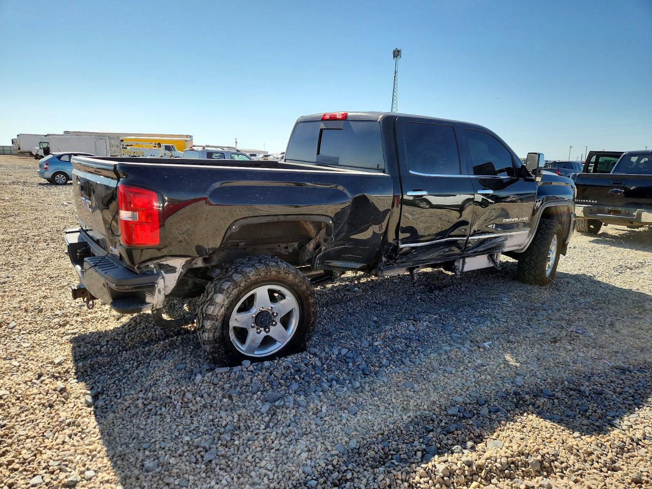 2015 GMC SIERRA K2500 DENALI photo 7
