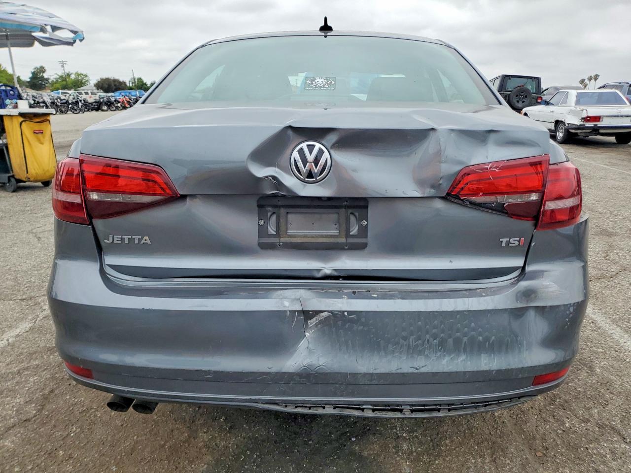 2016 VOLKSWAGEN JETTA S photo 6
