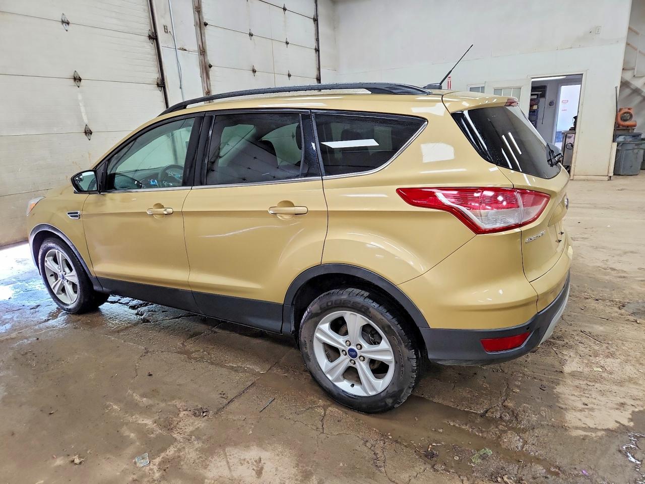 2014 FORD ESCAPE SE photo 2