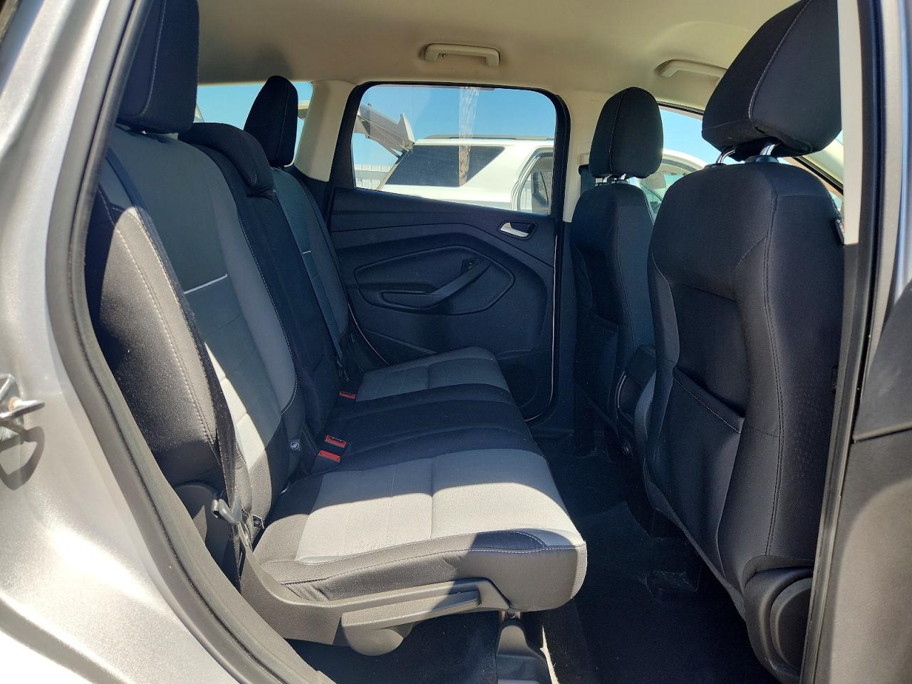 2015 FORD ESCAPE photo 31