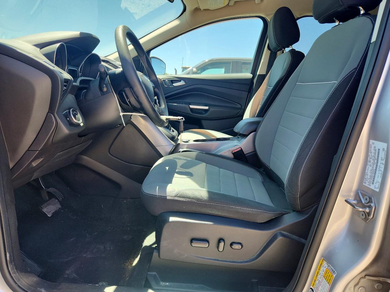 2015 FORD ESCAPE photo 19