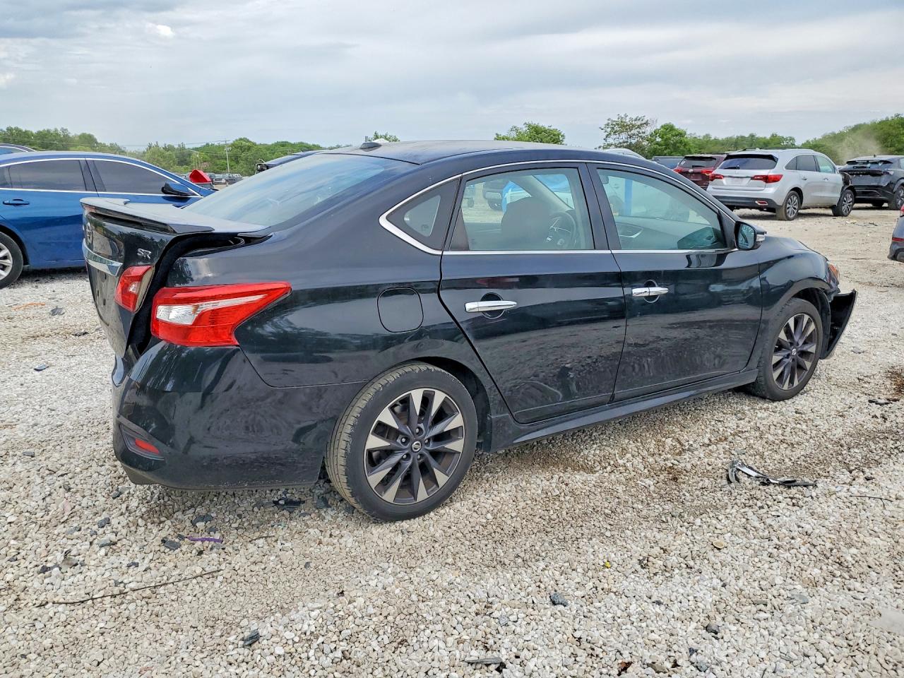 2016 NISSAN SENTRA SR photo 5