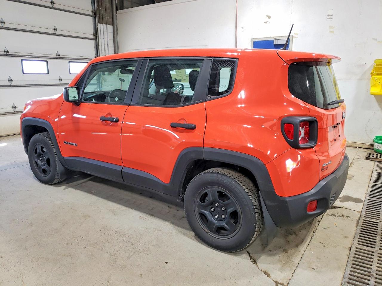 2020 JEEP RENEGADE SPORT photo 4