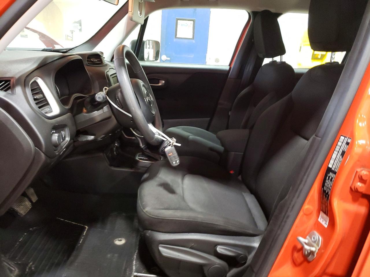 2020 JEEP RENEGADE SPORT photo 19