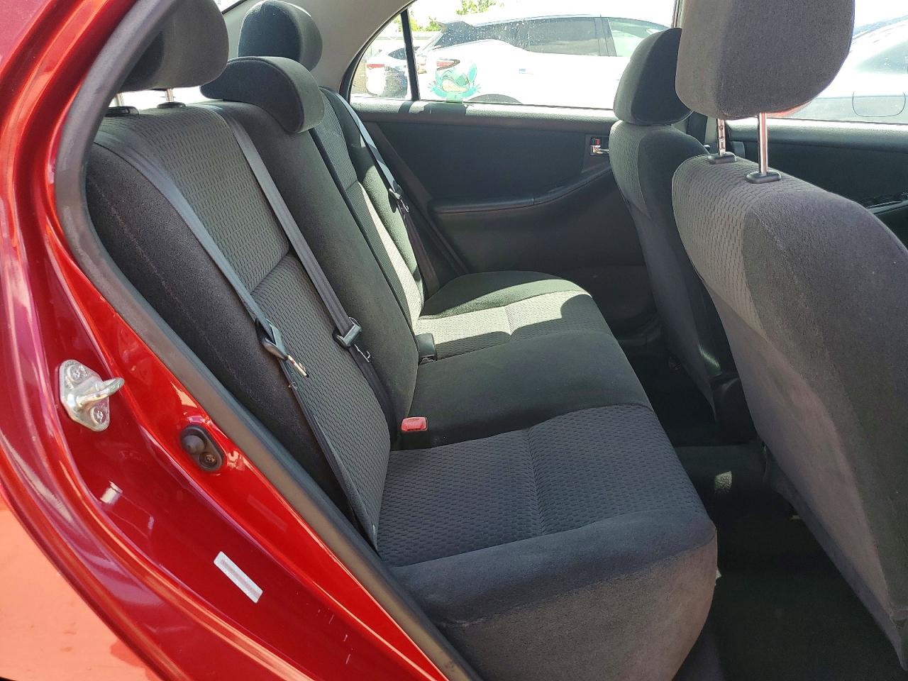 2005 TOYOTA COROLLA S photo 28