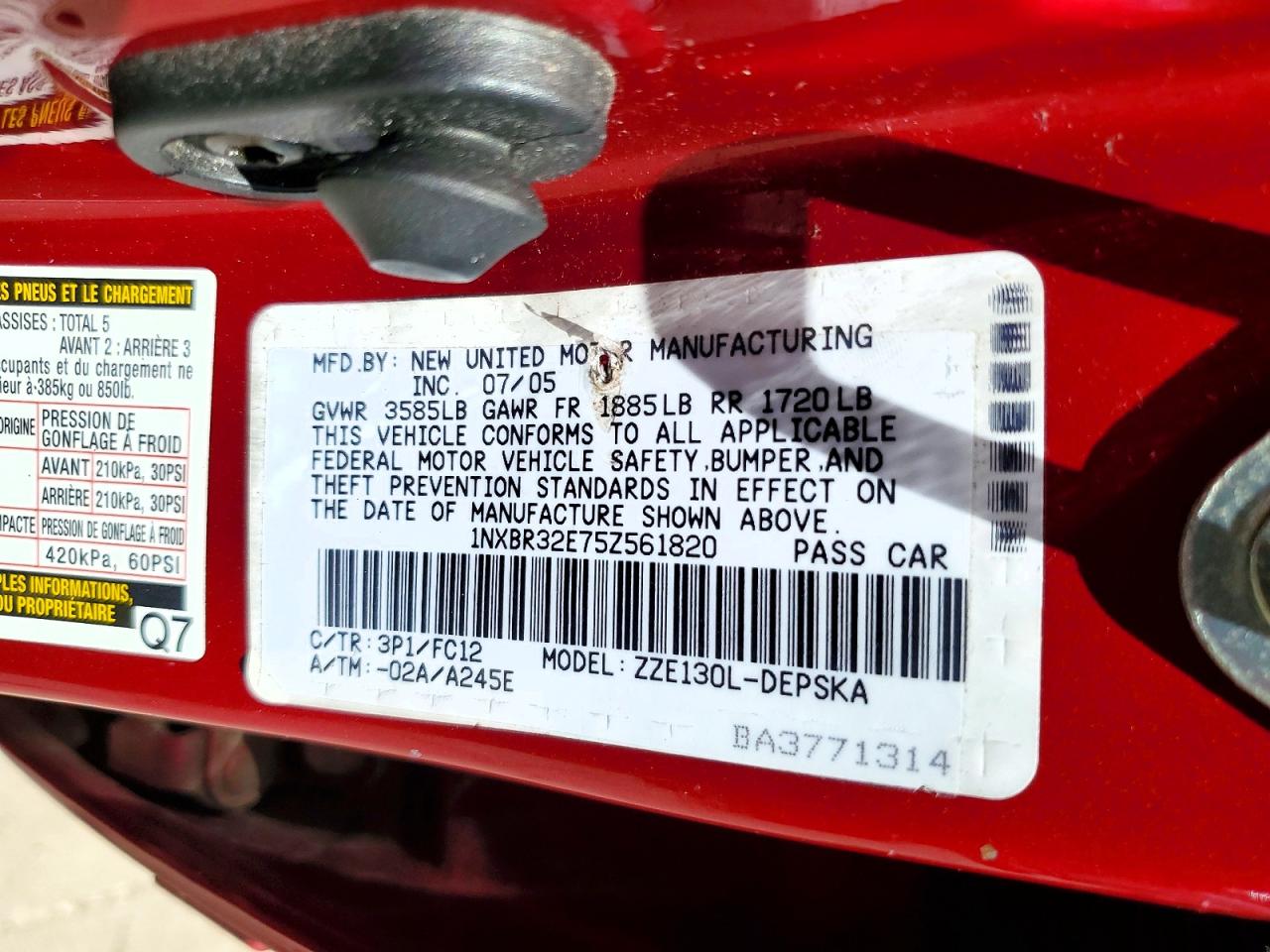 2005 TOYOTA COROLLA S photo 34