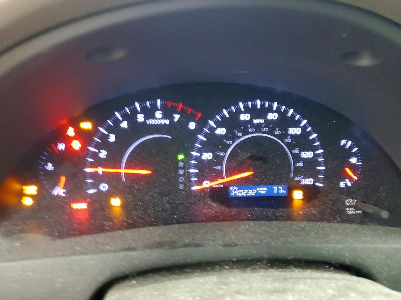 2010 TOYOTA CAMRY LE photo 25