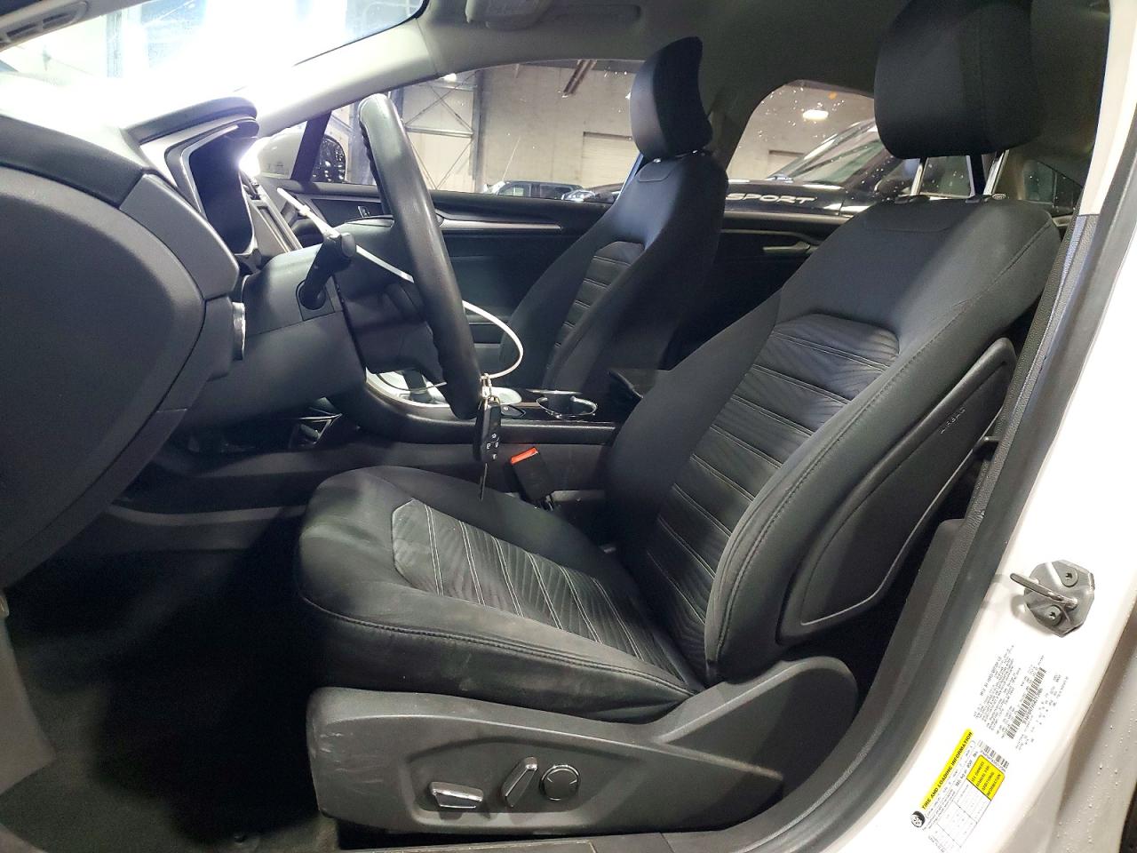 2016 FORD FUSION SE photo 19