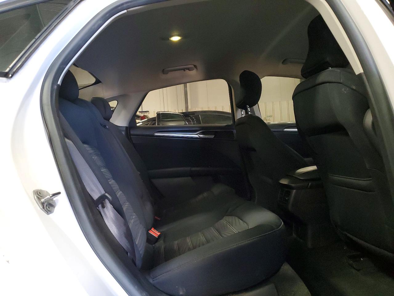 2016 FORD FUSION SE photo 28
