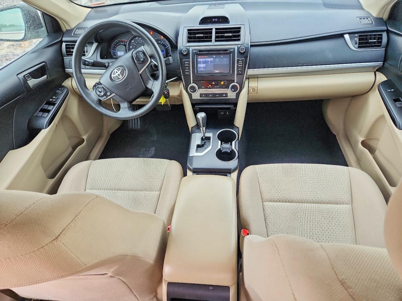 2014 TOYOTA CAMRY LE photo 22