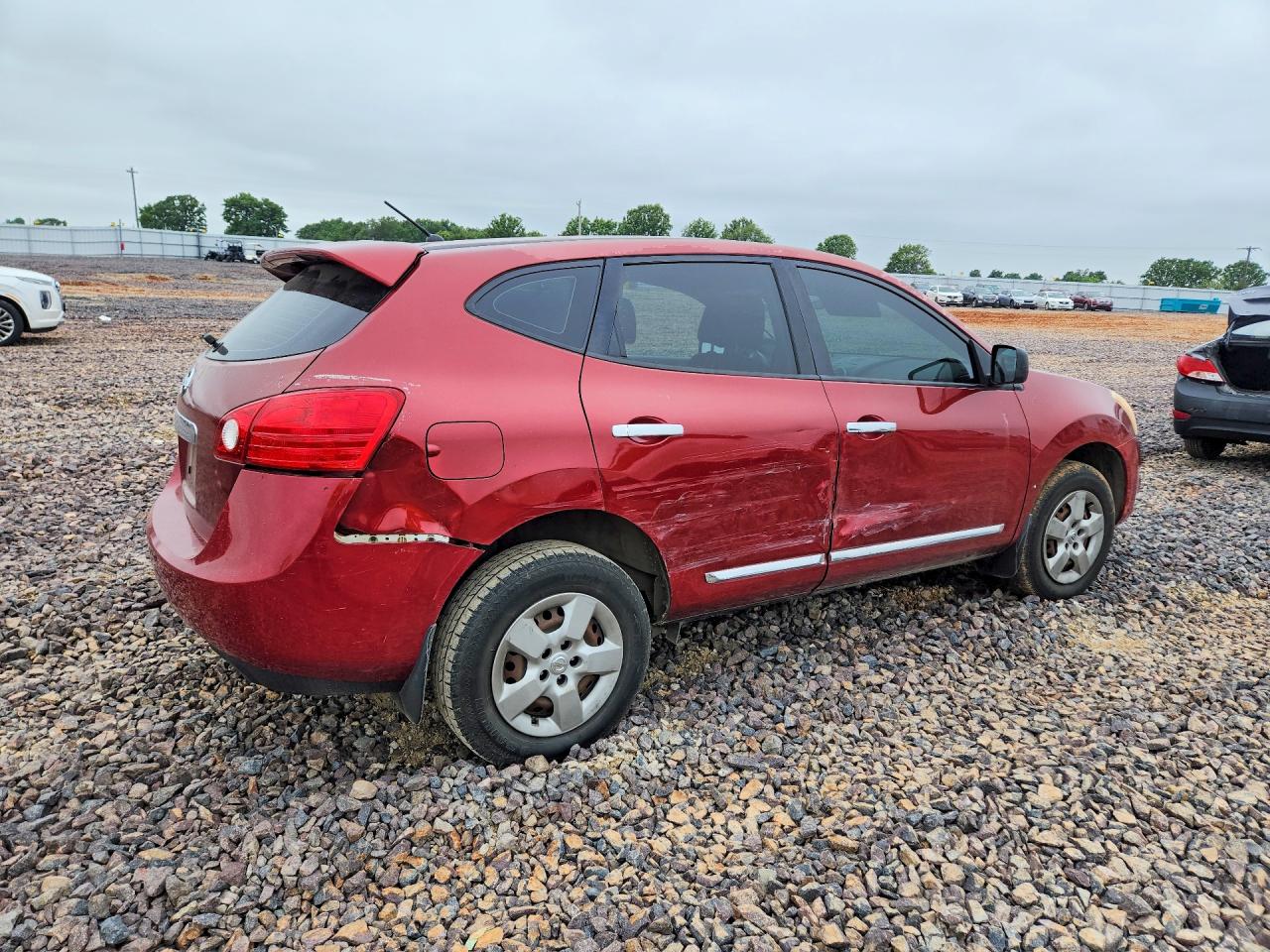 2013 NISSAN ROGUE S photo 5