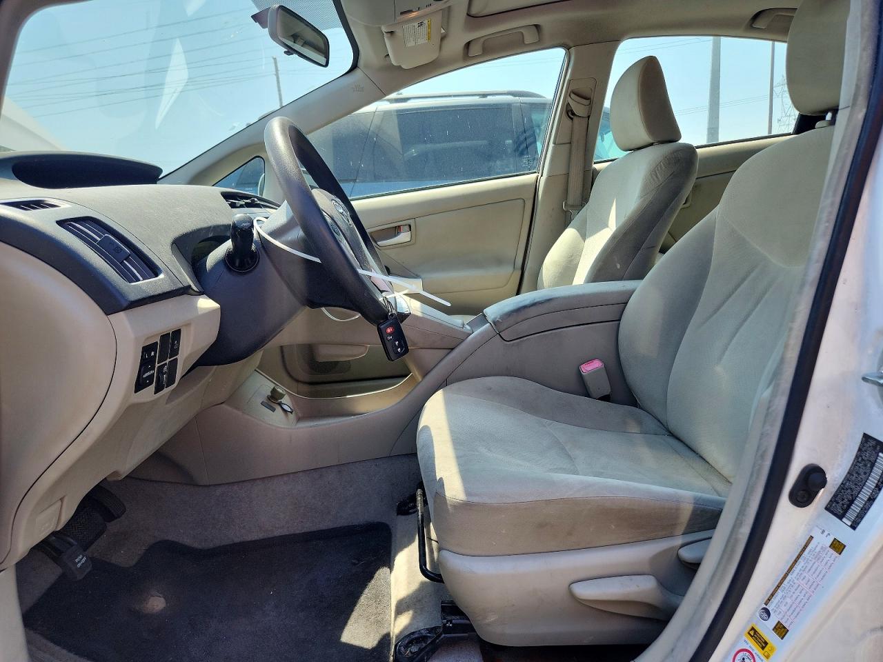 2010 TOYOTA PRIUS III photo 7