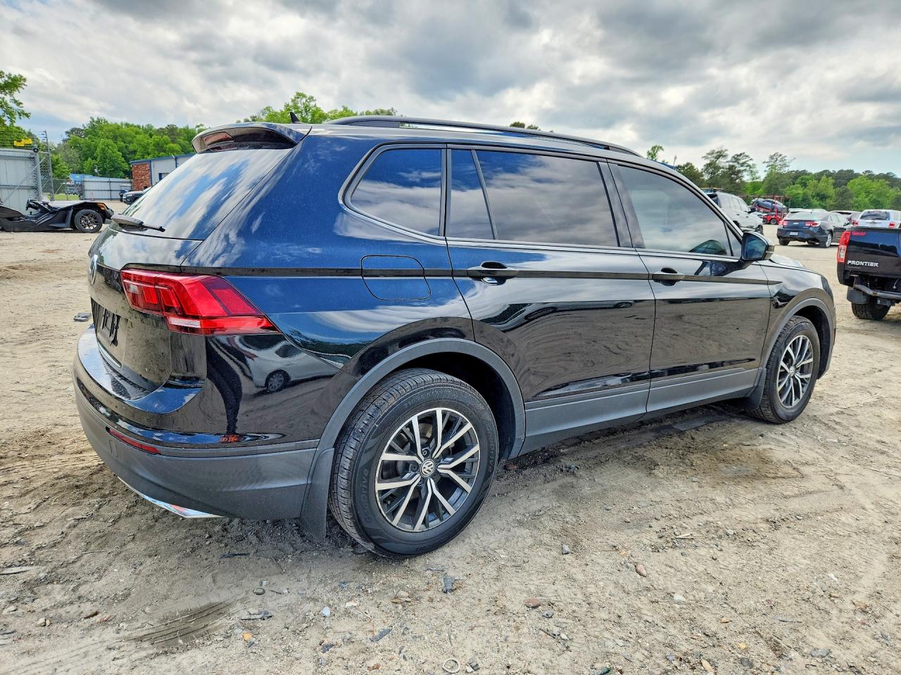 2021 VOLKSWAGEN TIGUAN S photo 5