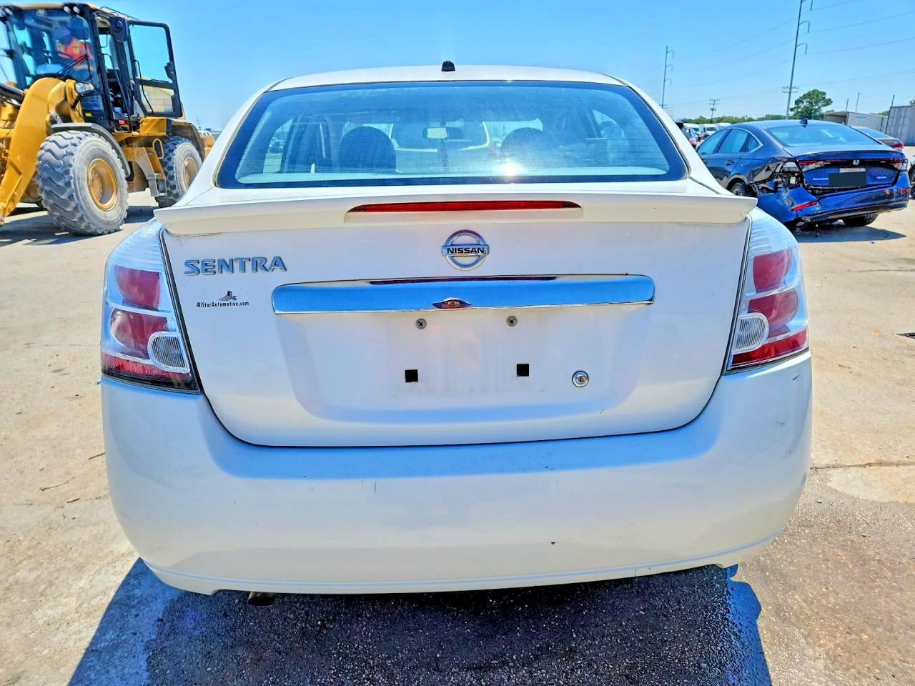 2012 NISSAN SENTRA 2.0 photo 11