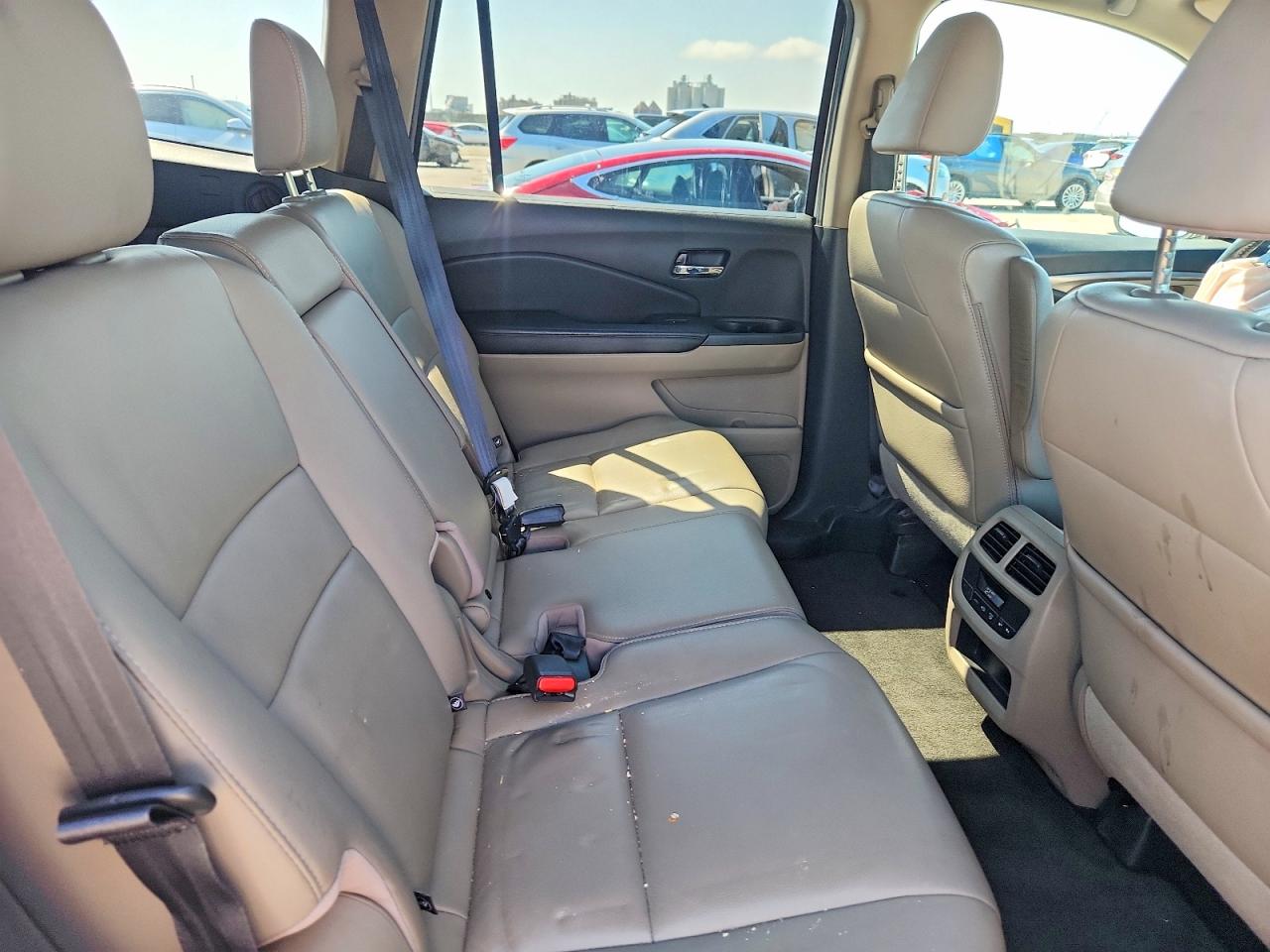 2016 HONDA PILOT EXL photo 21