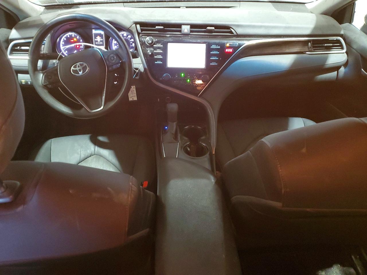 2018 TOYOTA CAMRY LE photo 22