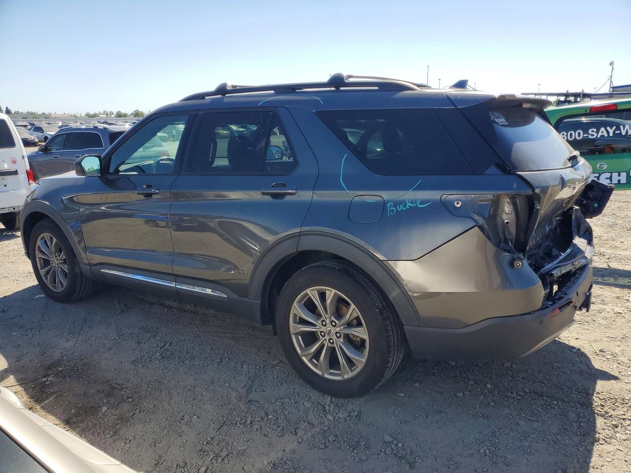 2020 FORD EXPLORER XLT photo 4