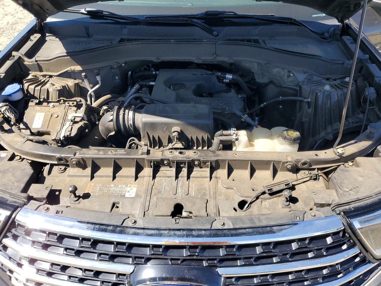 2020 FORD EXPLORER XLT photo 34