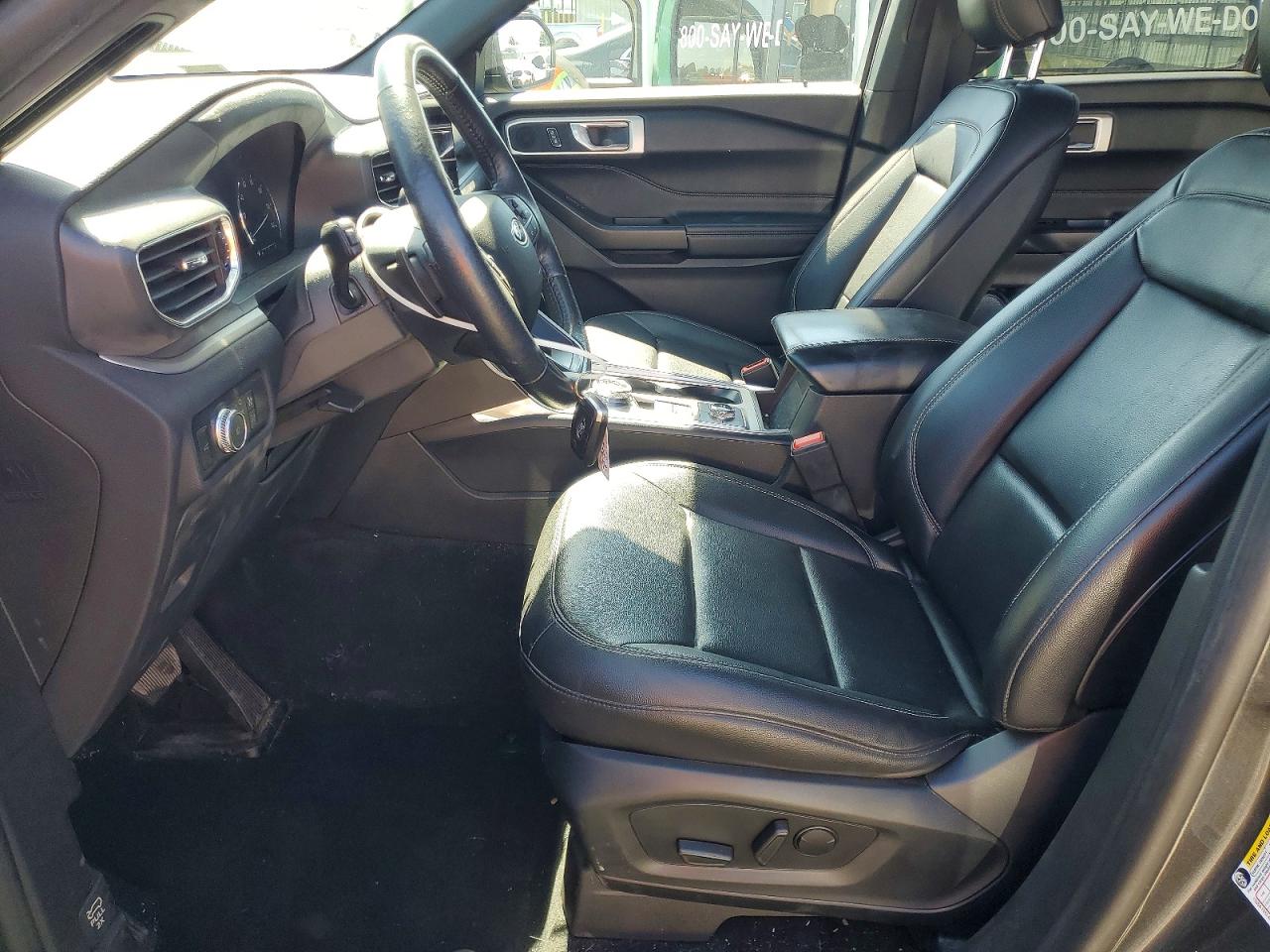 2020 FORD EXPLORER XLT photo 19