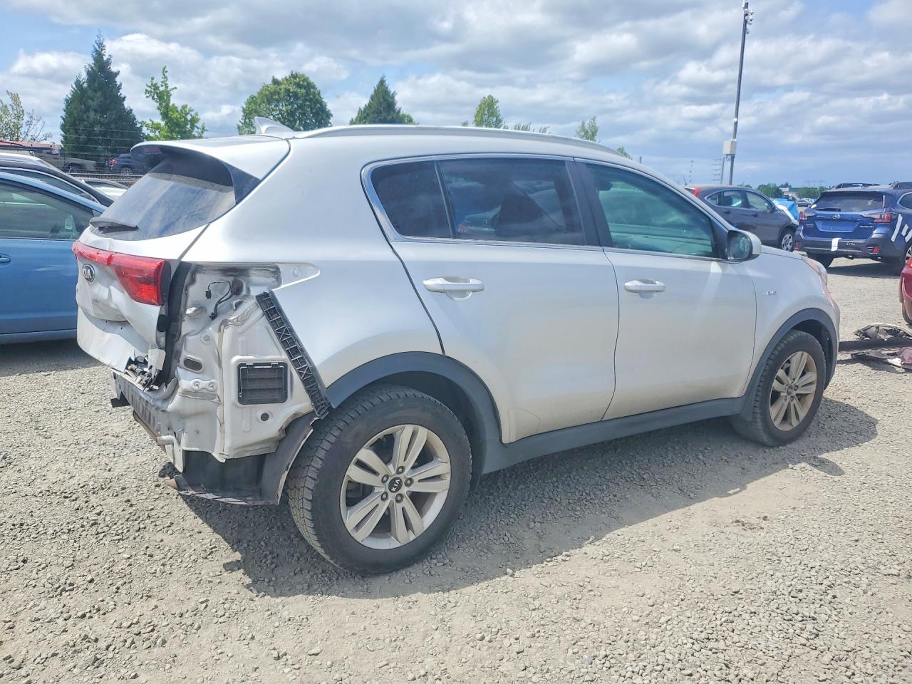 2018 KIA SPORTAGE LX photo 3