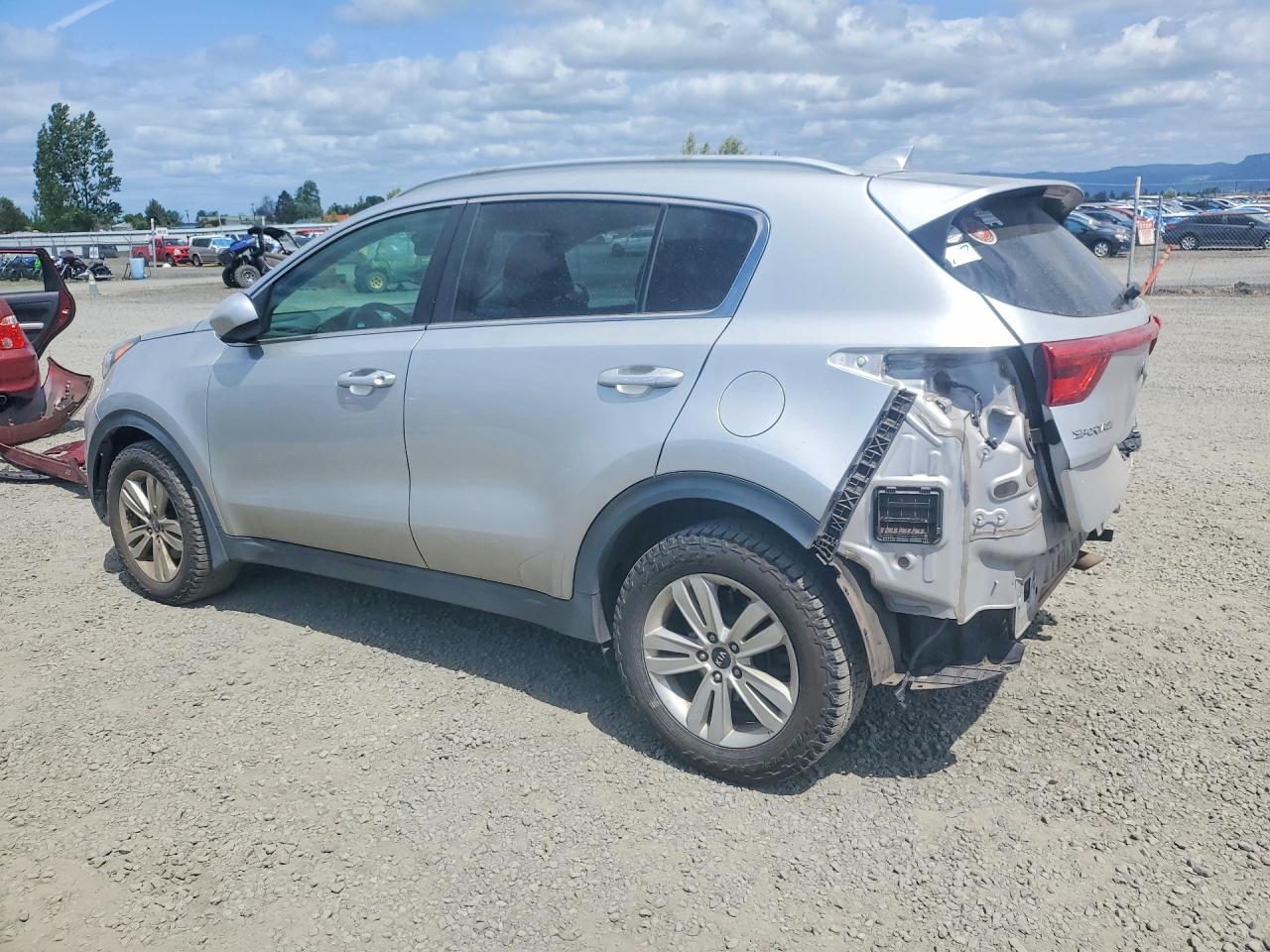 2018 KIA SPORTAGE LX photo 2