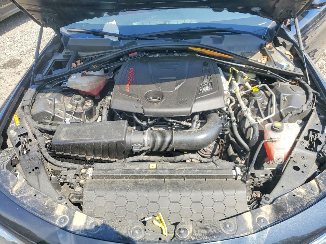 2018 ALFA ROMEO GIULIA Q4 photo 21