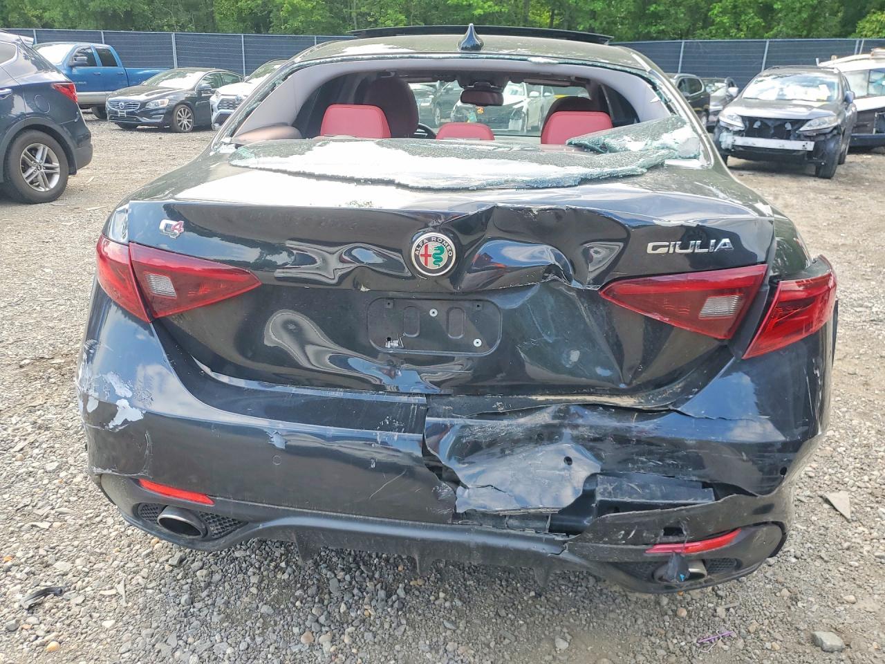 2018 ALFA ROMEO GIULIA Q4 photo 11