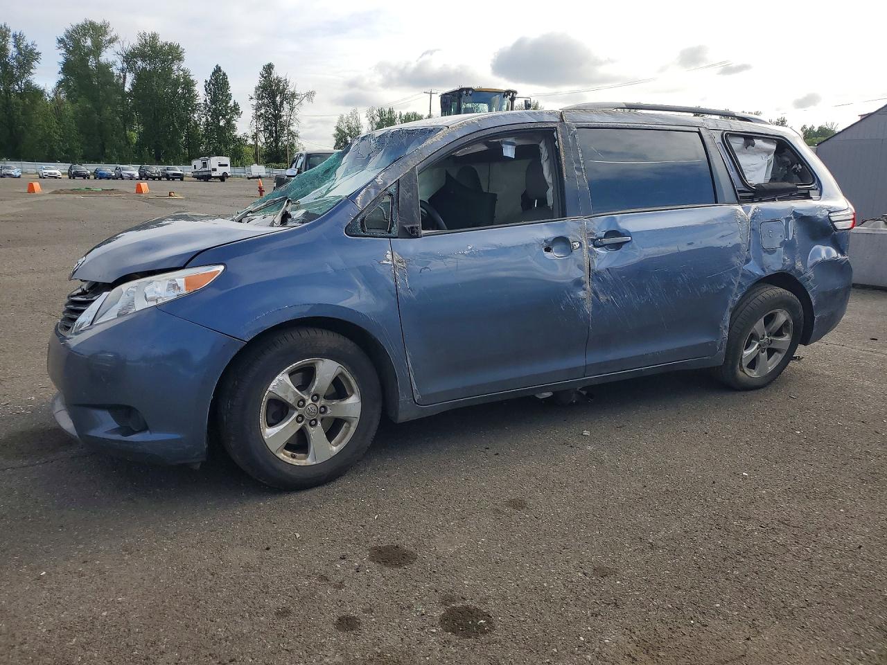 2015 TOYOTA SIENNA