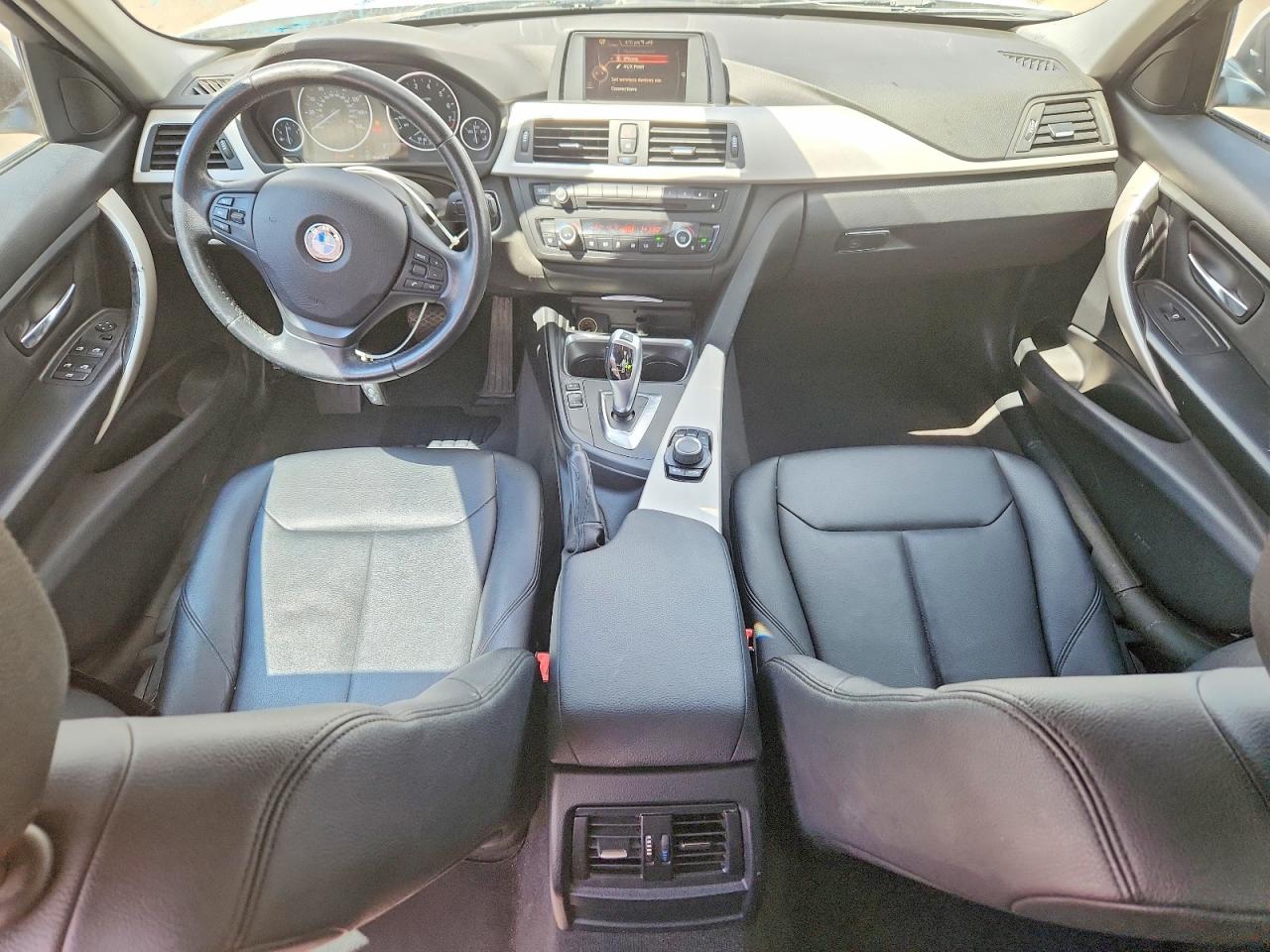 2015 BMW 320 I photo 22