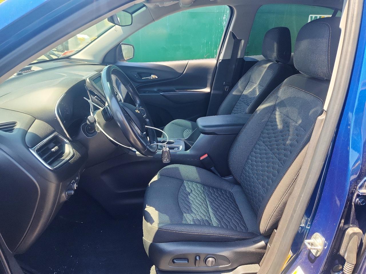 2020 CHEVROLET EQUINOX LT photo 13