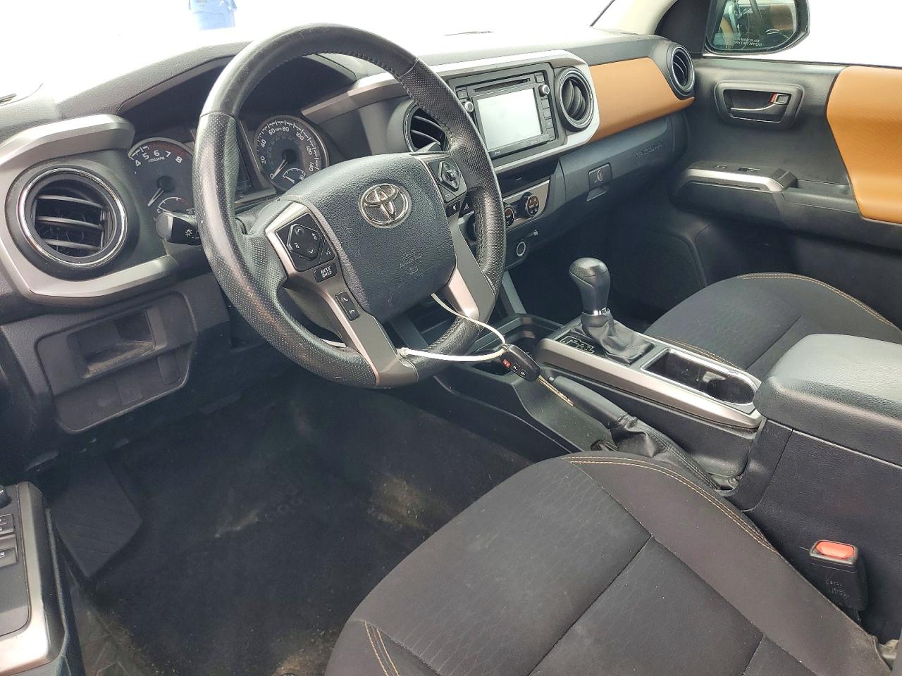 2017 TOYOTA TACOMA SR5 photo 8