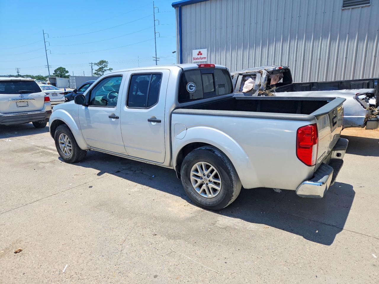 2019 NISSAN FRONTIER SV photo 4