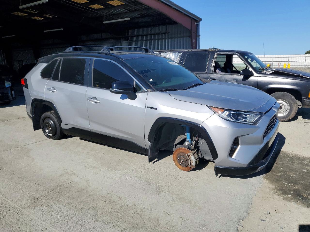 2019 TOYOTA RAV4 XSE photo 7