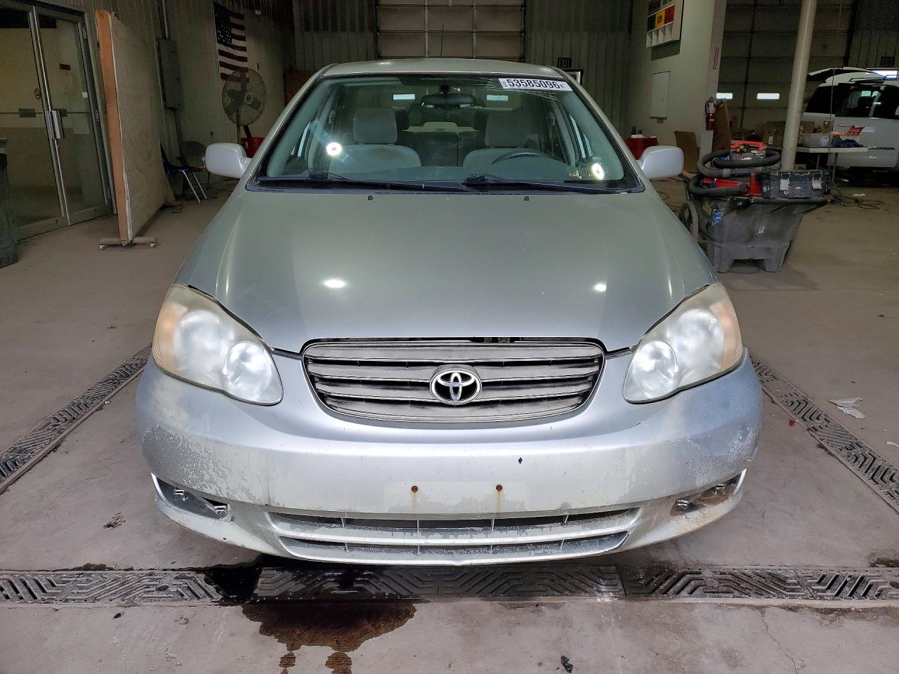 2004 TOYOTA COROLLA LE photo 13