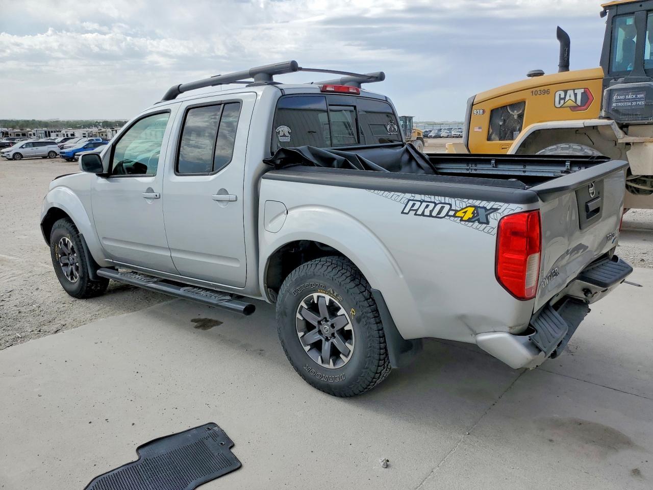 2017 NISSAN FRONTIER PRO-4X photo 4