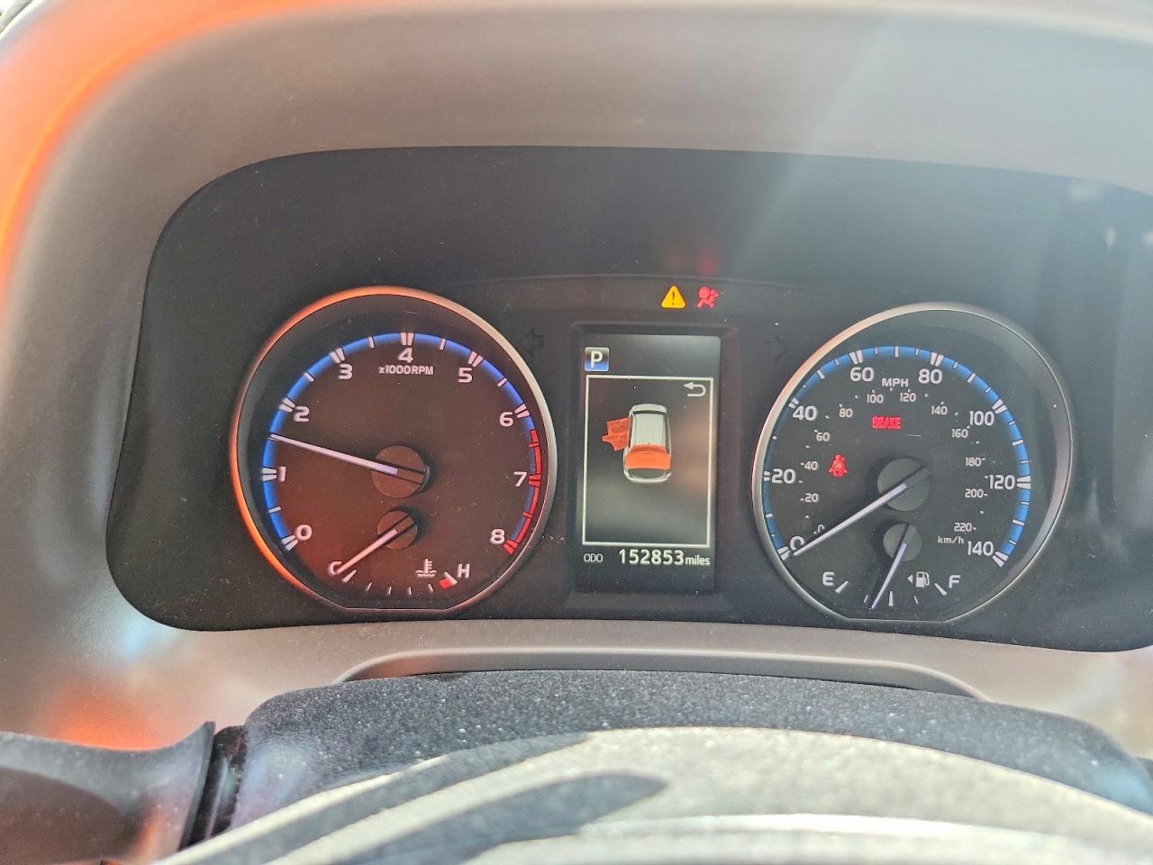 2018 TOYOTA RAV4 XLE photo 25