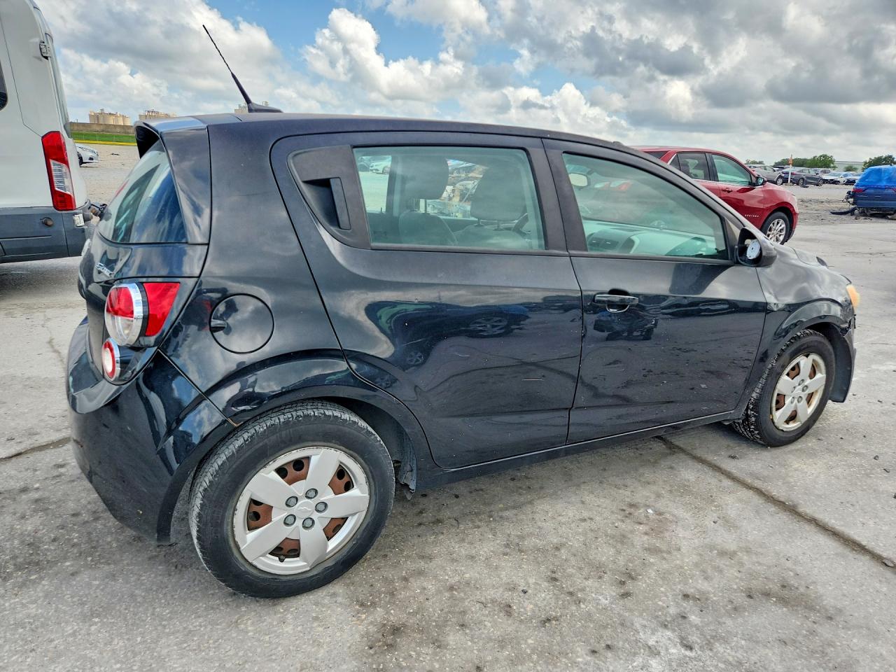 2014 CHEVROLET SONIC LS photo 5