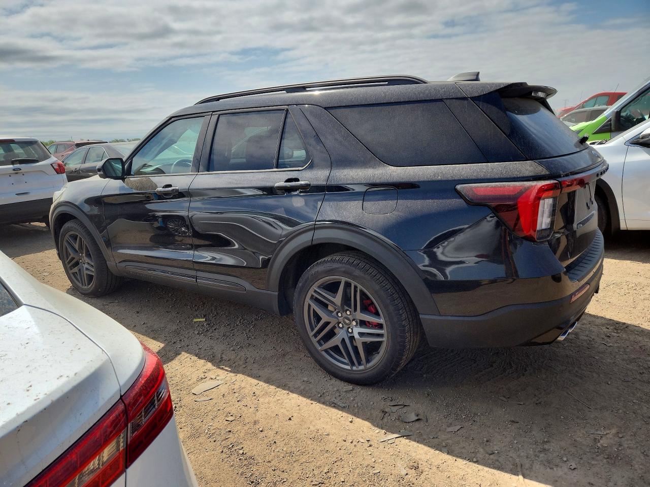 2025 FORD EXPLORER ST photo 2