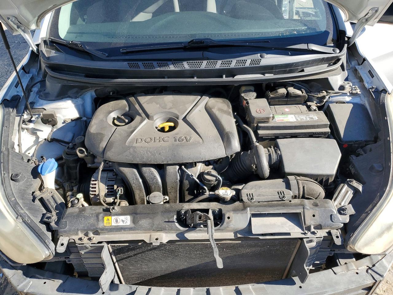 2015 HYUNDAI ELANTRA SE photo 31
