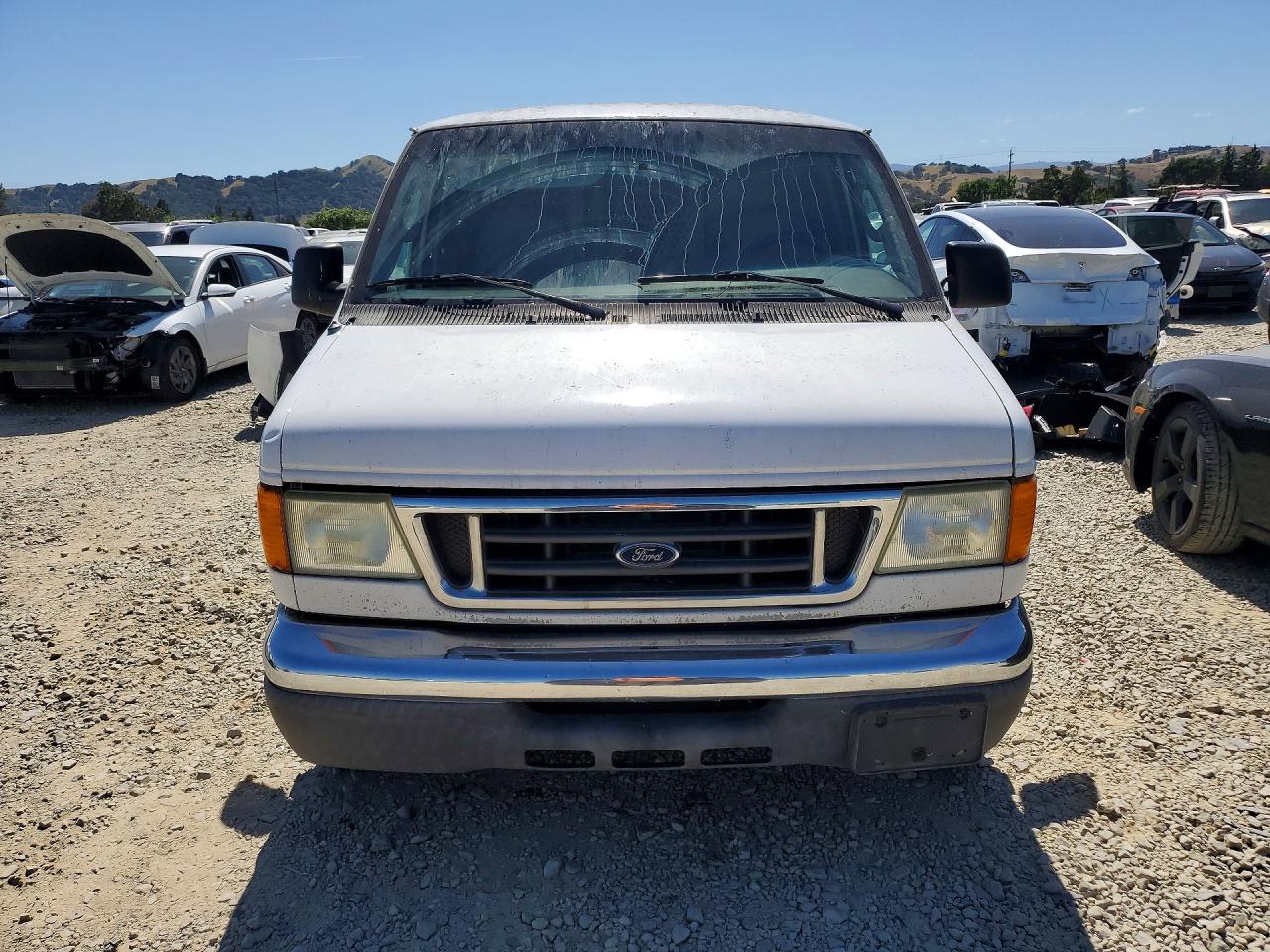 2005 FORD ECONOLINE E150 VAN photo 13