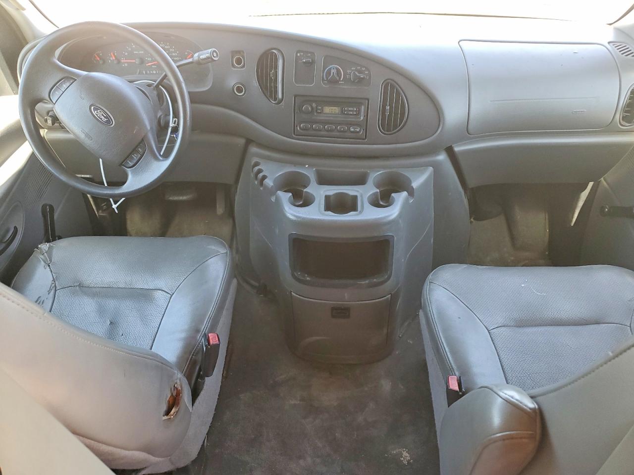 2005 FORD ECONOLINE E150 VAN photo 22