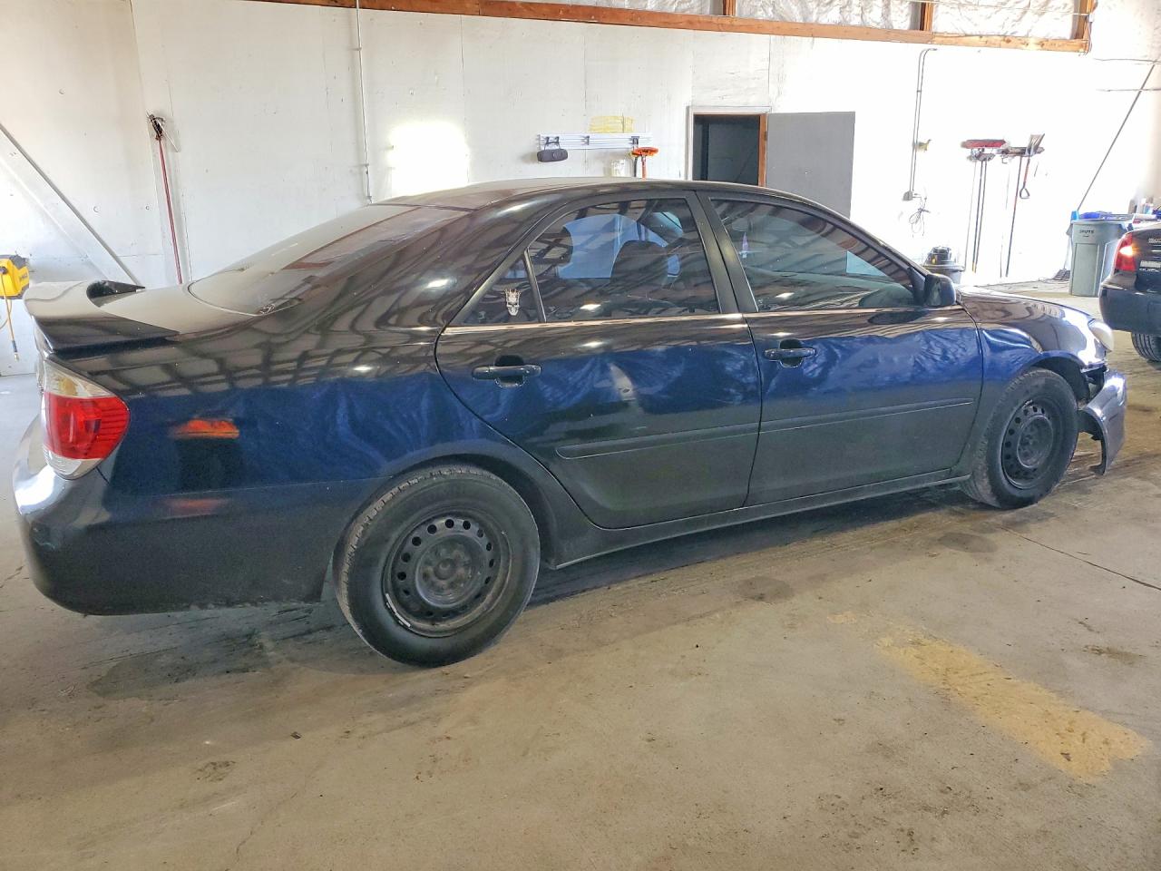 2005 TOYOTA CAMRY LE photo 5
