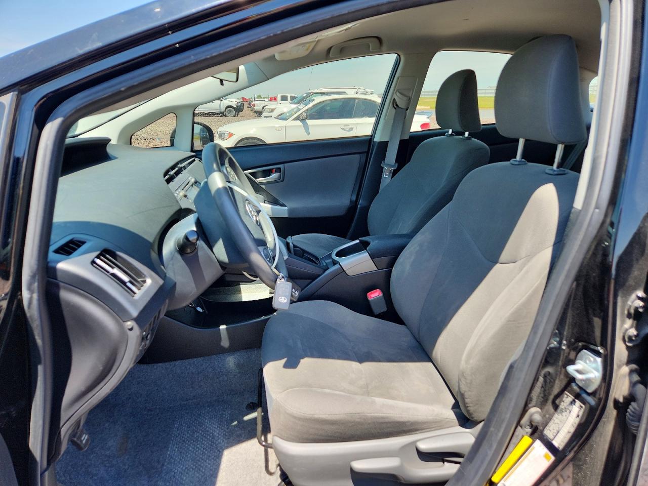 2013 TOYOTA PRIUS THREE photo 13