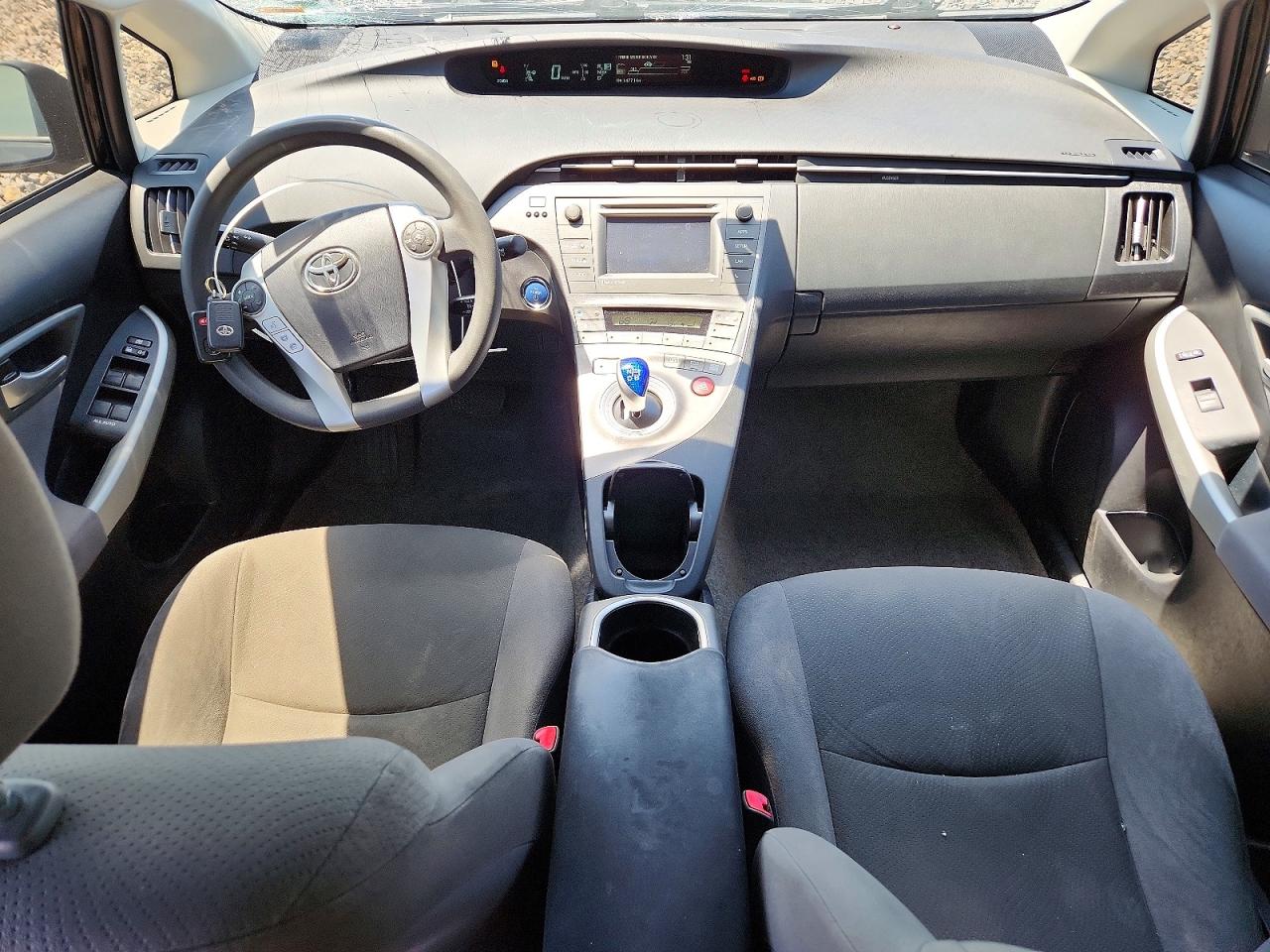 2013 TOYOTA PRIUS THREE photo 15