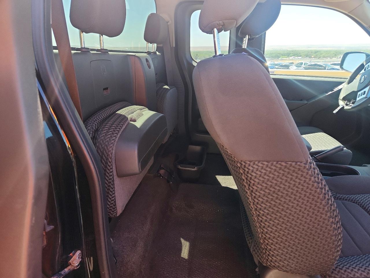 2017 NISSAN FRONTIER SV photo 19